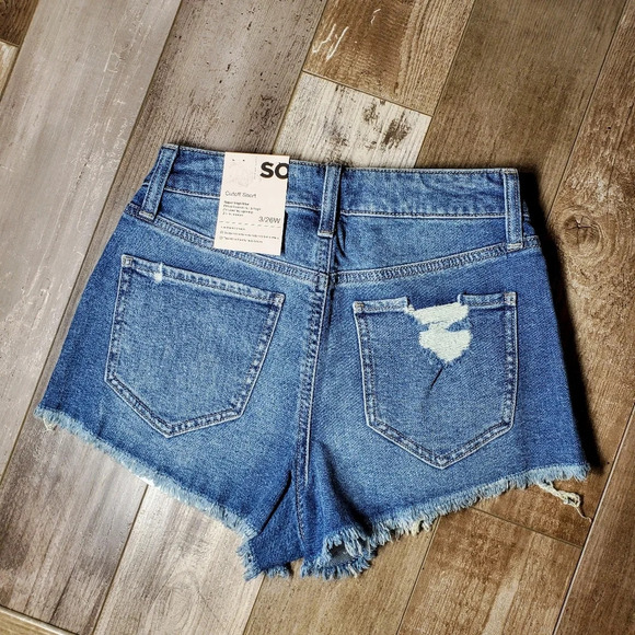 NWT SO Super High Rise Cutoff Short Size 3/26W - Picture 11 of 11